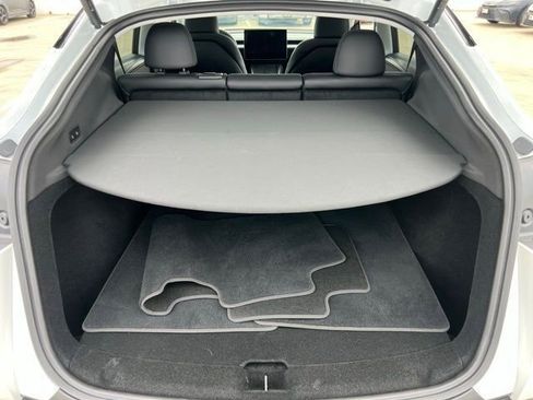 Used 2026 Tesla Model Y 2WD image 29