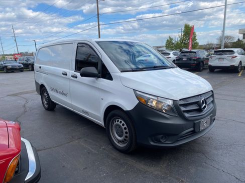 Used 2016 Mercedes-Benz Metris image 6