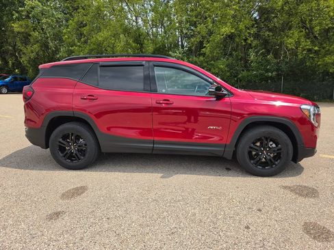 Used 2023 GMC Terrain AT4 AWD/4WD image 2