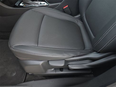 Used 2024 Buick Encore GX Sport Touring image 27