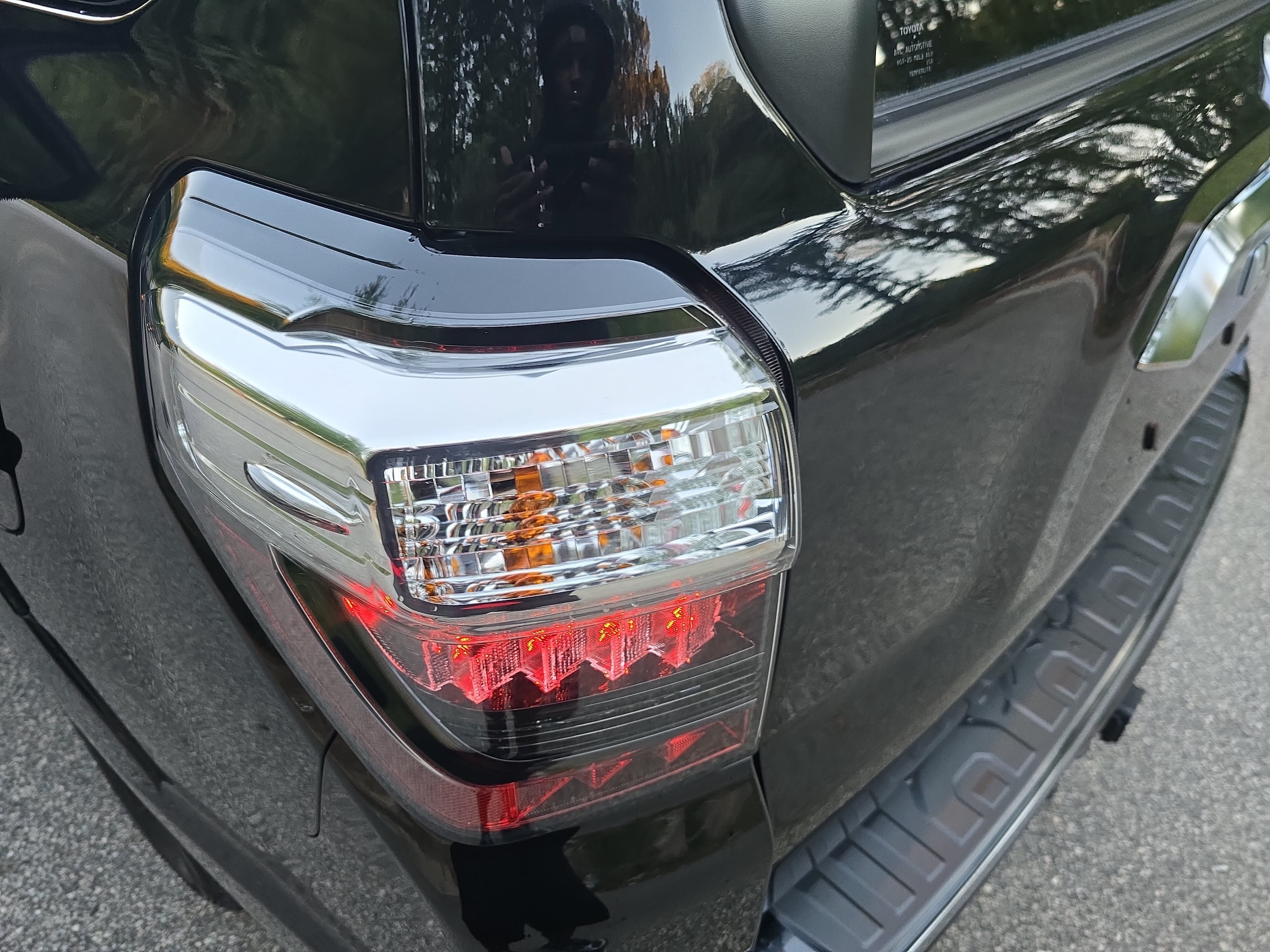 Used 2024 Toyota 4Runner Limited AWD/4WD image 31