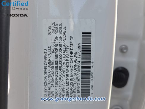 Certified 2025 Honda Pilot Touring image 14