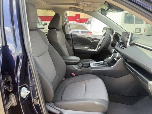 Used 2019 Toyota RAV4 XLE FWD image 29