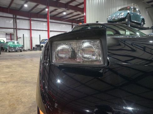 Used 1999 Chevrolet Corvette Coupe w/ Memory Pkg image 33