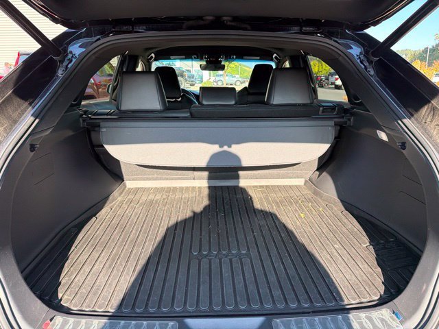 Used 2022 Toyota Venza XLE AWD/4WD image 10
