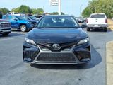 Used 2022 Toyota Camry SE image 2