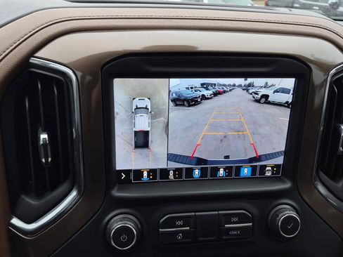 Used 2021 Chevrolet Silverado 2500 High Country w/ Z71 Off-Road Package image 30