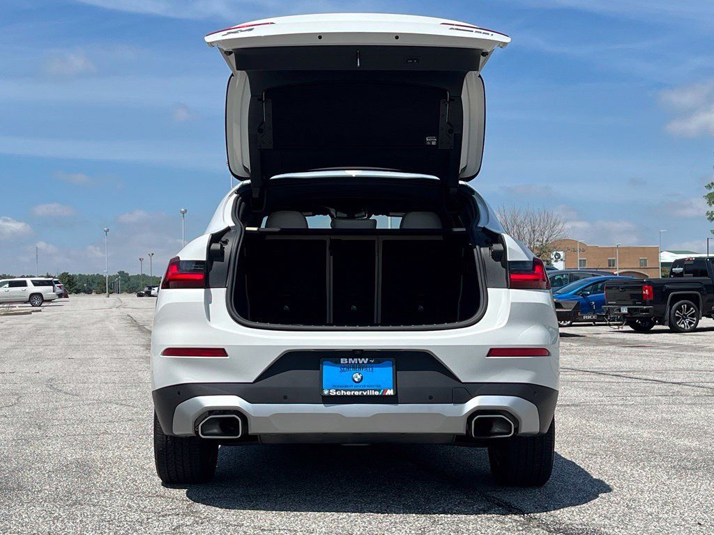 Certified 2025 BMW X4 xDrive30i w/ Premium Package AWD/4WD image 48