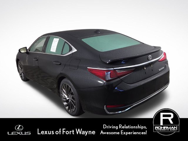 Used 2024 Lexus ES 300h w/ Accessory Package (Z1) FWD image 10