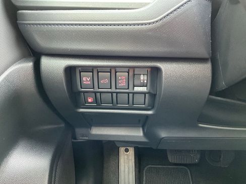 Certified 2025 Subaru Forester Limited image 26