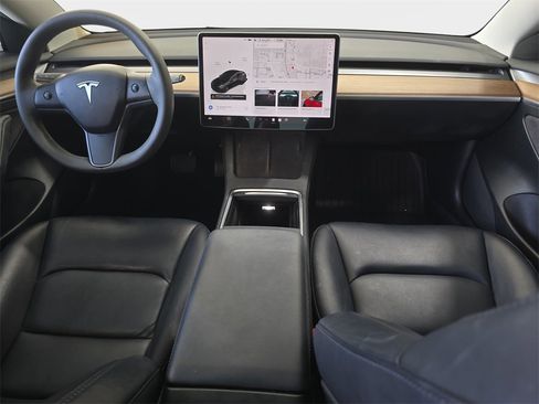 Used 2022 Tesla Model 3 image 10