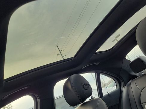 Used 2017 Mercedes-Benz C 300 4MATIC Sedan image 31