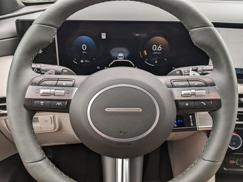 New 2025 Hyundai Tucson Limited image 24