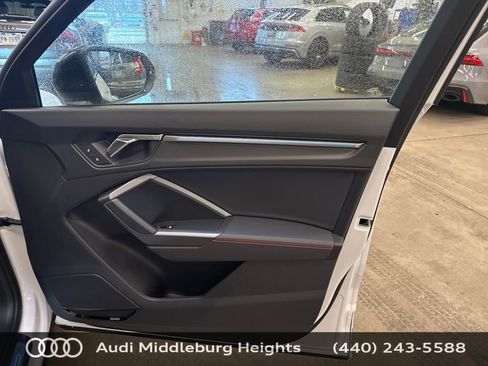 Used 2025 Audi Q3 2.0T Premium Plus w/ Premium Plus Package image 37