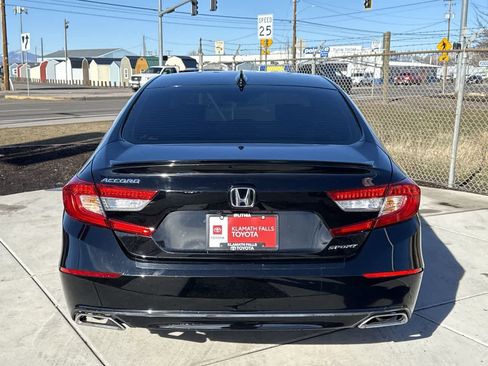 Used 2022 Honda Accord Sport image 4