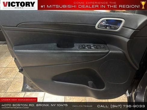 Used 2021 Jeep Grand Cherokee Laredo AWD/4WD image 30