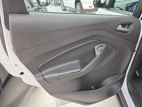 Used 2017 Ford C-MAX SE FWD image 13