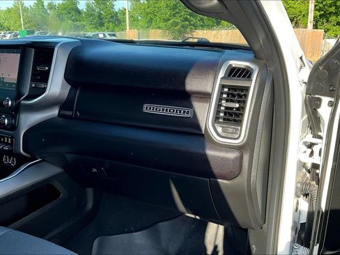 Used 2024 RAM 2500 Big Horn w/ Off Road Package AWD/4WD image 17
