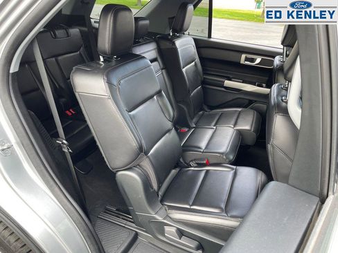 Used 2021 Ford Explorer XLT w/ Equipment Group 202A image 27