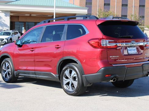 Certified 2025 Subaru Ascent Premium image 7