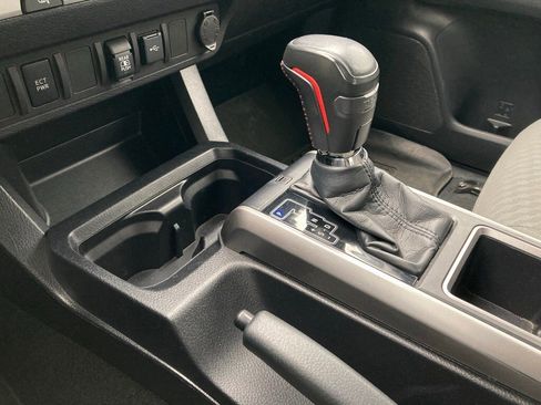 Used 2020 Toyota Tacoma SR5 image 24