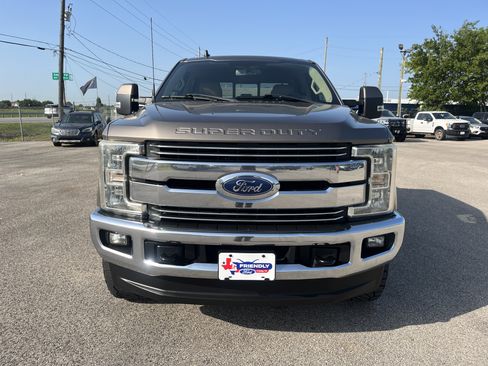 Used 2019 Ford F250 Lariat w/ Lariat Value Package AWD/4WD image 8