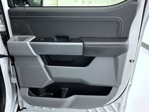 Used 2025 Ford F150 XLT w/ Equipment Group 301A Standard image 17