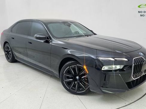 Used 2025 BMW i7 eDrive50 w/ M Sport Package RWD image 1