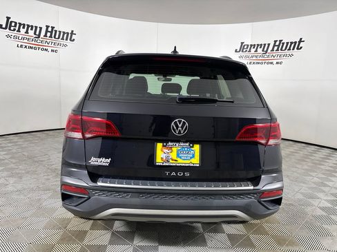 Used 2023 Volkswagen Taos S FWD image 5
