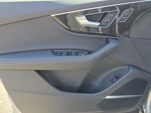 Used 2025 Audi Q7 3.0T Premium Plus image 8