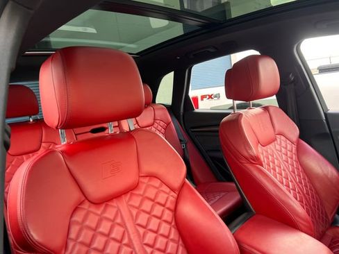 Used 2018 Audi SQ5 Prestige w/ Prestige Package image 36