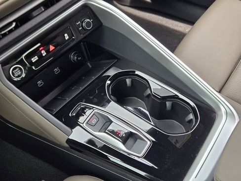 Certified 2025 Audi Q5 Premium Plus w/ Premium Plus image 25