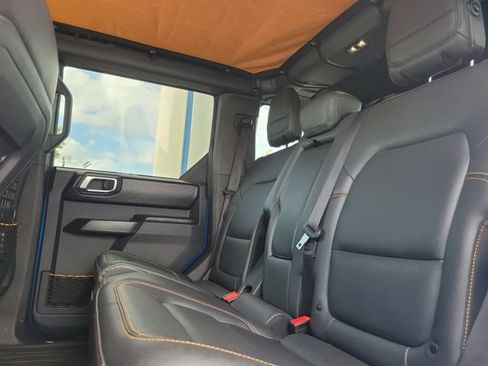 Certified 2024 Ford Bronco Badlands w/ Sasquatch Package AWD/4WD image 11