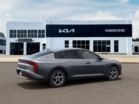 New 2026 Kia K4 FWD image 8