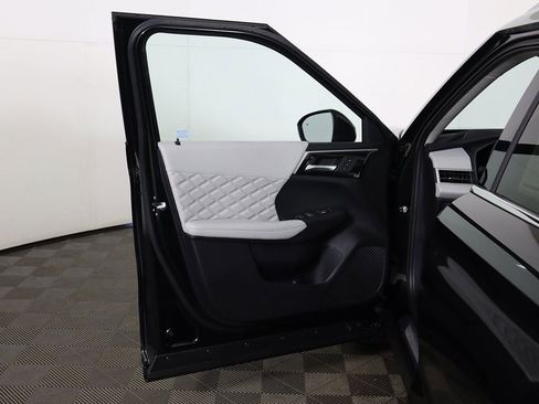 New 2025 Mitsubishi Outlander SEL image 25