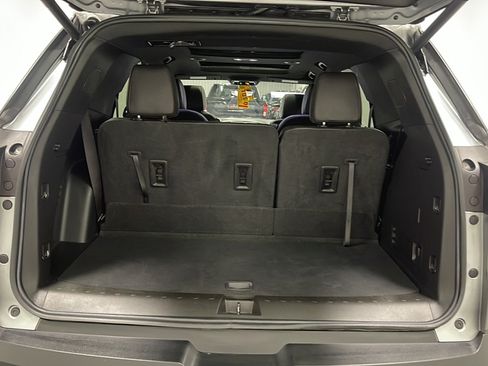 Used 2023 Chevrolet Traverse RS AWD/4WD image 19