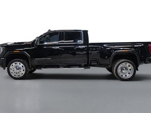 Used 2024 GMC Sierra 3500 Denali w/ Denali Reserve Package AWD/4WD image 9
