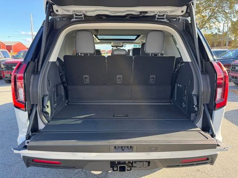 New 2025 Ford Expedition Active image 34