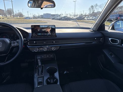 Certified 2024 Honda Civic EX image 30