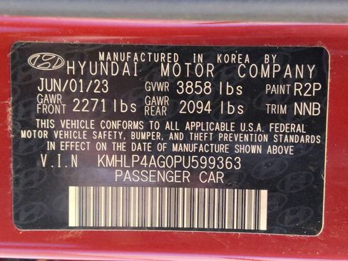 Used 2023 Hyundai Elantra Limited FWD image 33