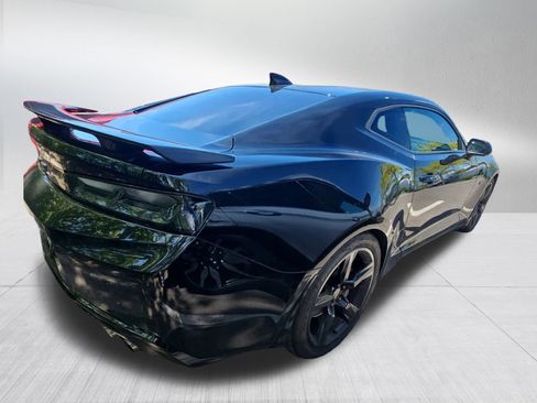 Used 2016 Chevrolet Camaro SS RWD image 4