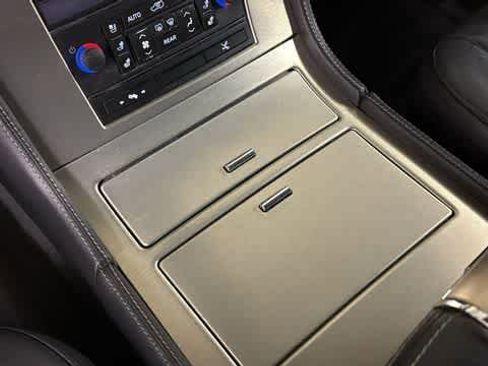 Used 2014 Cadillac Escalade ESV Platinum image 22