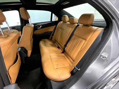 Used 2010 Mercedes-Benz E 350 Sedan image 25