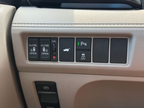 Used 2025 Honda Odyssey Elite image 26