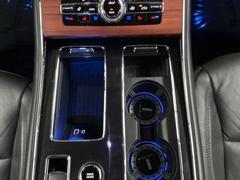 Used 2023 Lincoln Aviator Reserve w/ Equipment Group 201A image 22