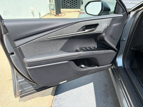 Used 2026 Toyota Camry XLE FWD image 36