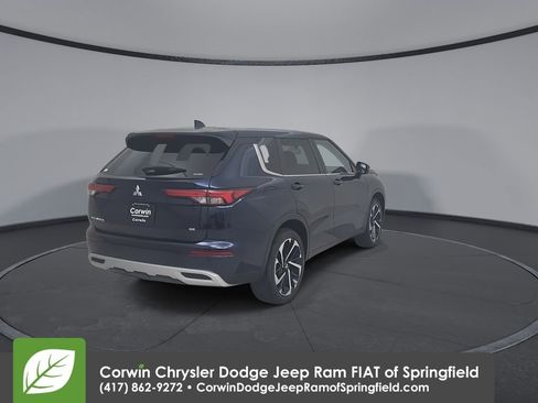 Used 2024 Mitsubishi Outlander SE image 14