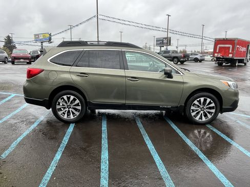 Used 2017 Subaru Outback 2.5i Limited image 6