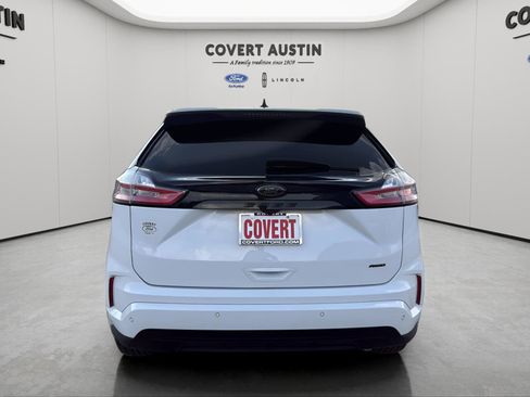 Used 2024 Ford Edge SE w/ Black Appearance Package image 2