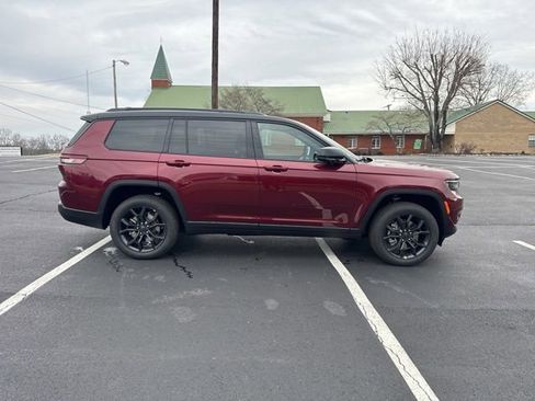 New 2025 Jeep Grand Cherokee L Limited w/ Trailer Tow Package image 8